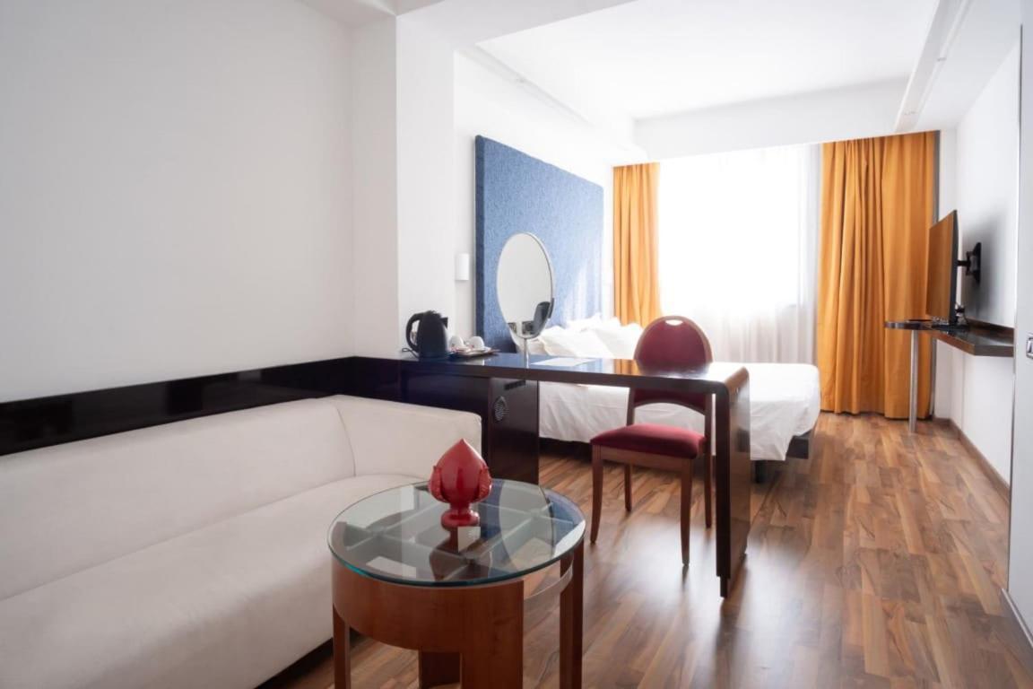 Hotel Imperatori Roma Dış mekan fotoğraf