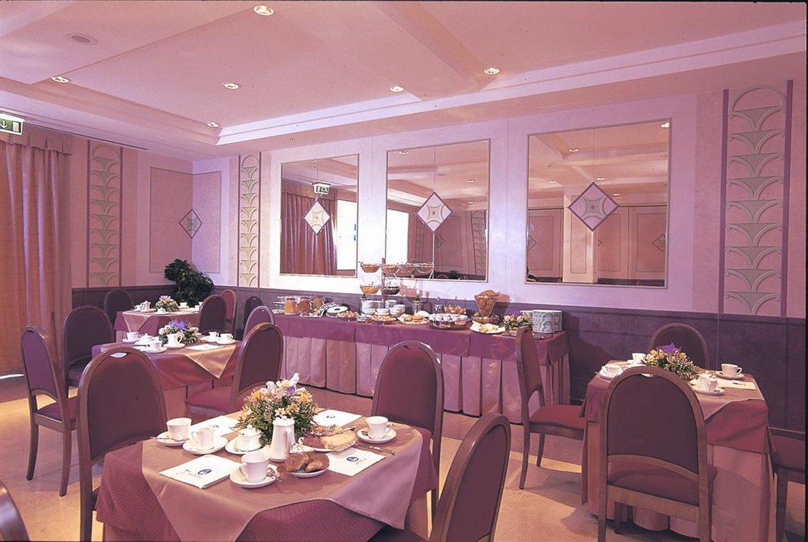 Hotel Imperatori Roma Dış mekan fotoğraf