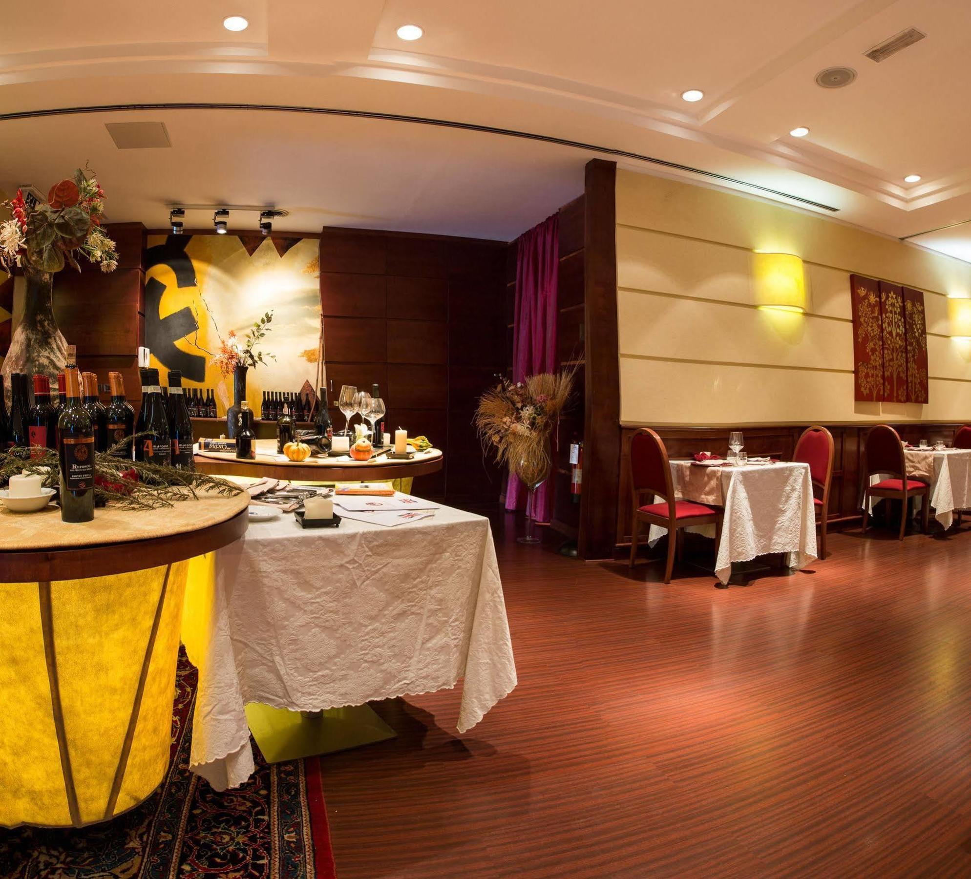 Hotel Imperatori Roma Dış mekan fotoğraf
